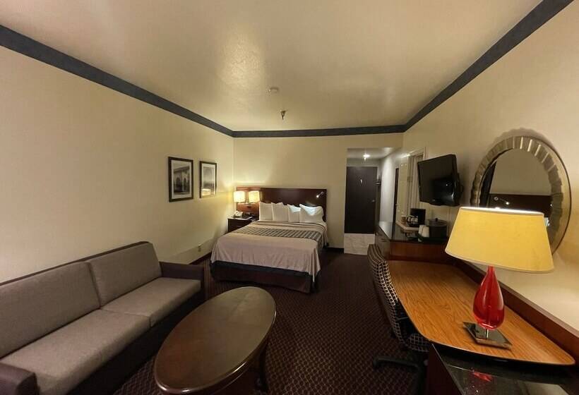 Семейный Номер, Oakridge Inn