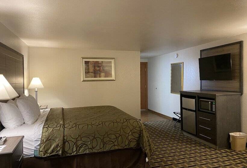 Номер Deluxe, Motel In The Pines