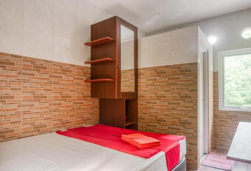 Номер Стандарт, Reddoorz @ Panglima Polim 2
