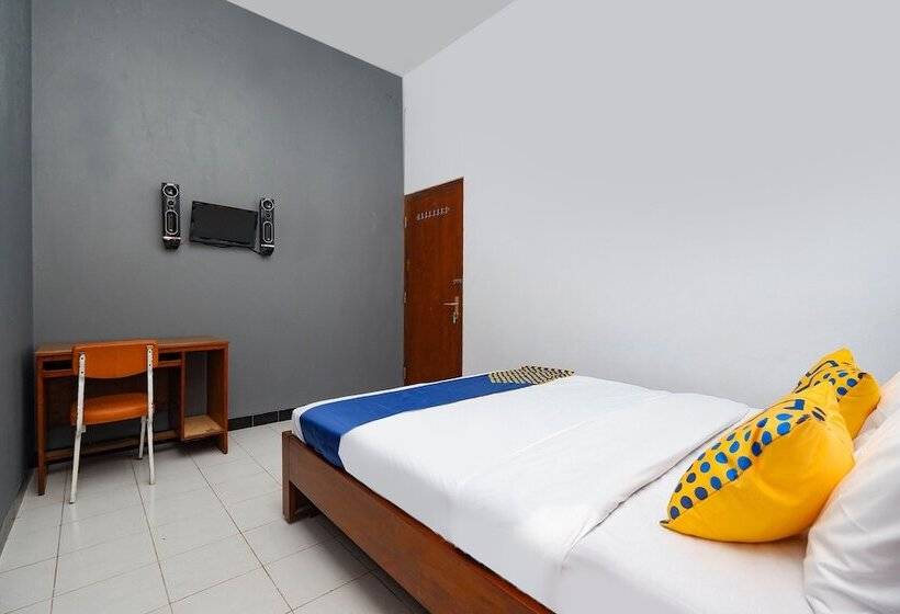 Номер Deluxe, Spot On 2240 Simpang Tujuh Residence