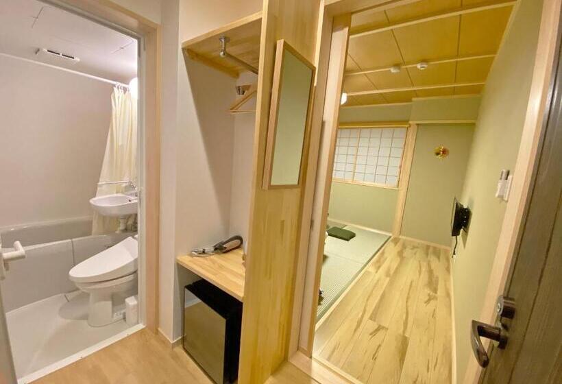Номер Стандарт Вид на Горы, 寅家 Japanese Modern