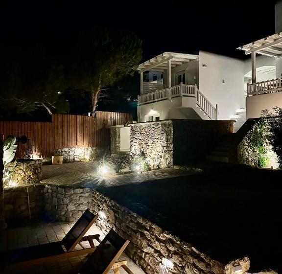 سوییت با چشم‌انداز استخر, Sofos Suites Mykonos