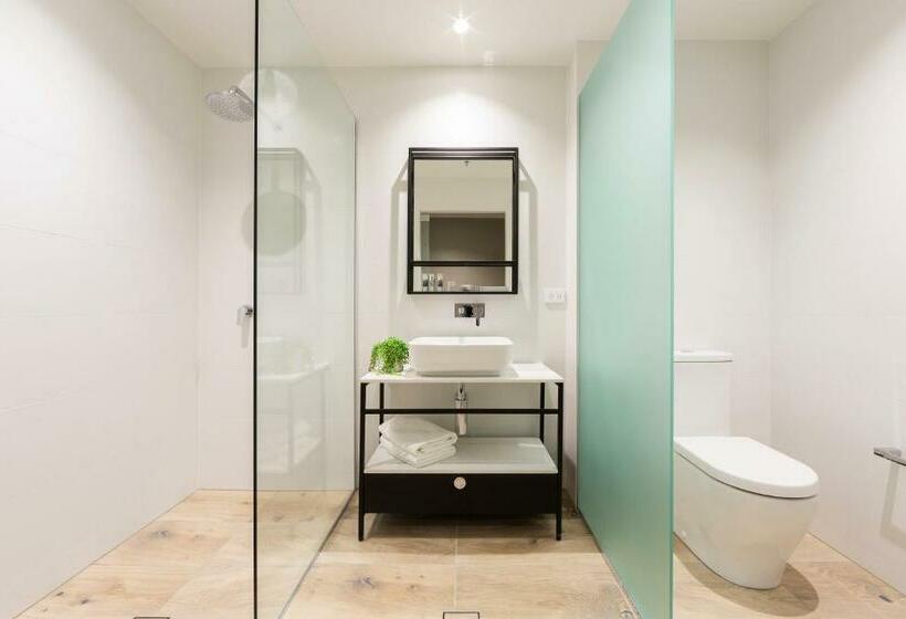 디럭스 룸 킹사이즈 침대, Mercure Canberra Belconnen