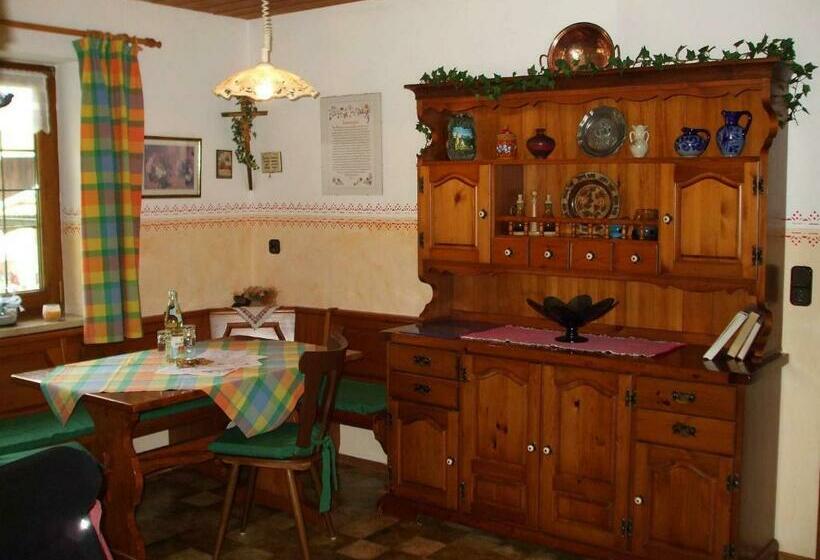 Апартаменты 2 Спальни, Weissenhof