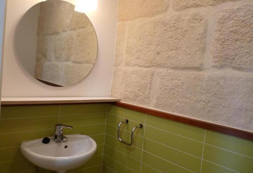 Номер Стандарт, Hostel Menorca