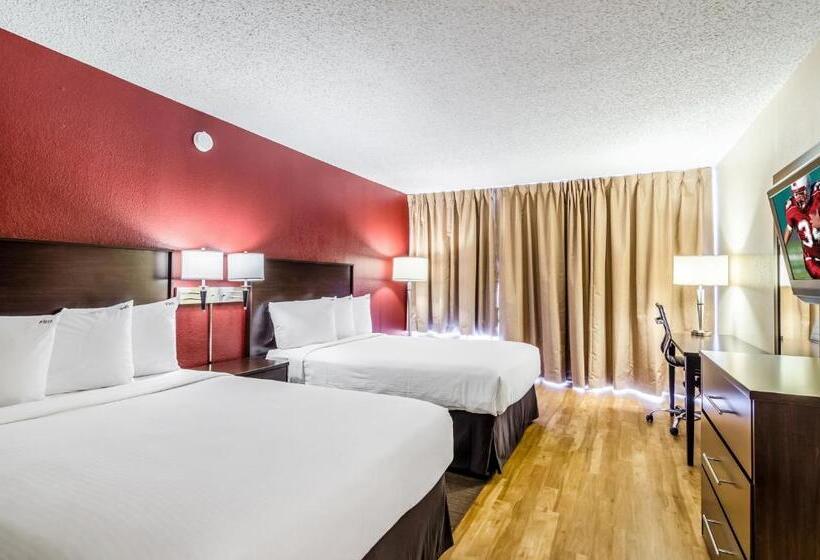سوییت سوپریور, Red Roof Inn Plus+ Wichita East