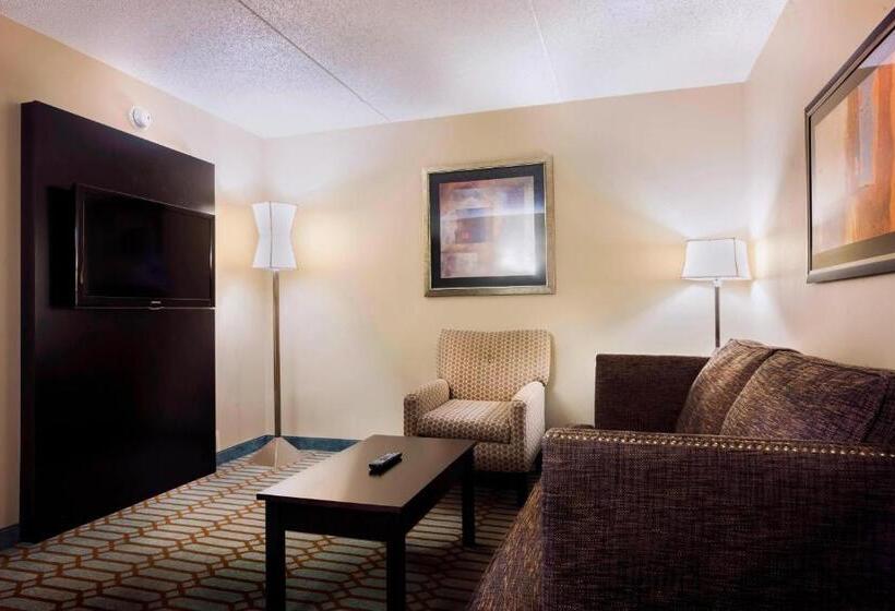 Люкс, Delta Hotels By Marriott Fargo