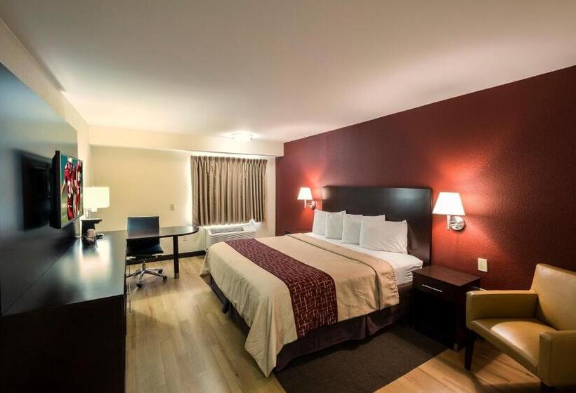 带大床的高级房间, Red Roof Inn Plus+ Houston   Energy Corridor