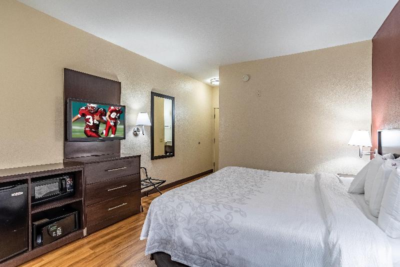 חדר סופריור עם מיטת קינג, Red Roof Inn Plus + Phoenix West