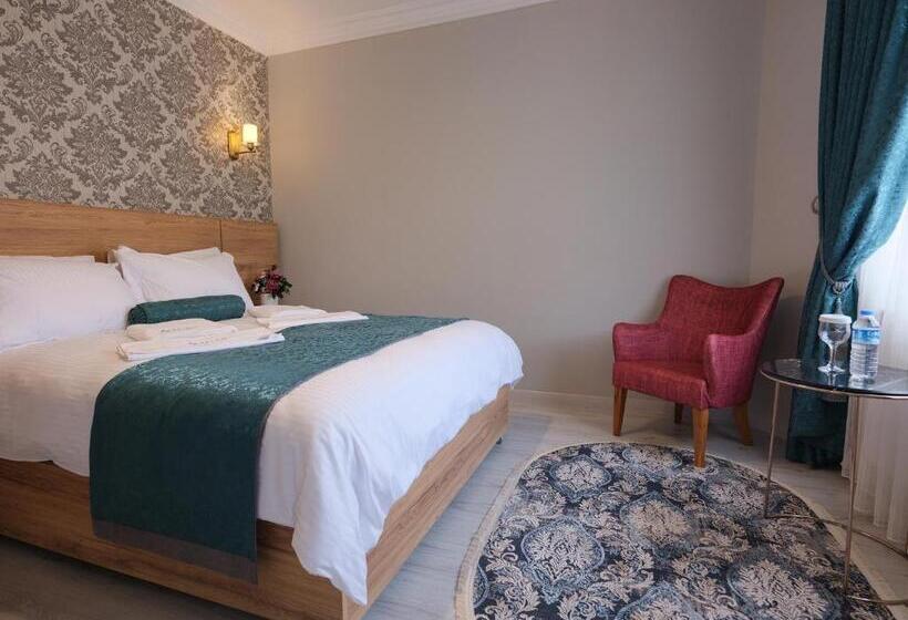 Family Suite, Acar