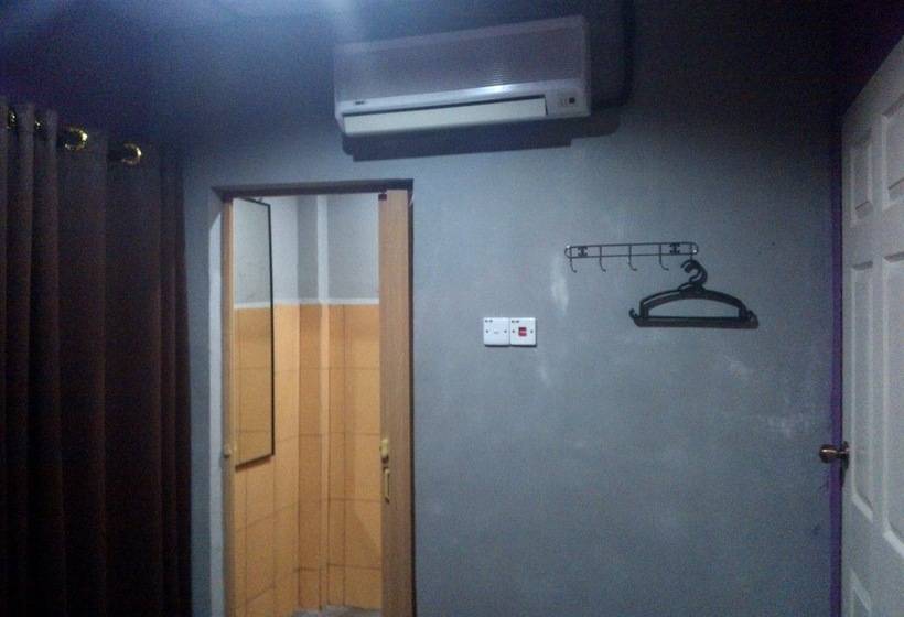 Семейный Номер, Hijrah Hotel Alor Setar