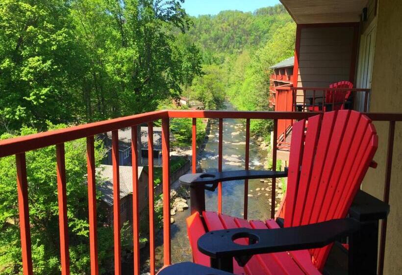 غرفة قياسية سرير كينج لذوى الإحتياجات الخاصة, Baymont By Wyndham Gatlinburg On The River