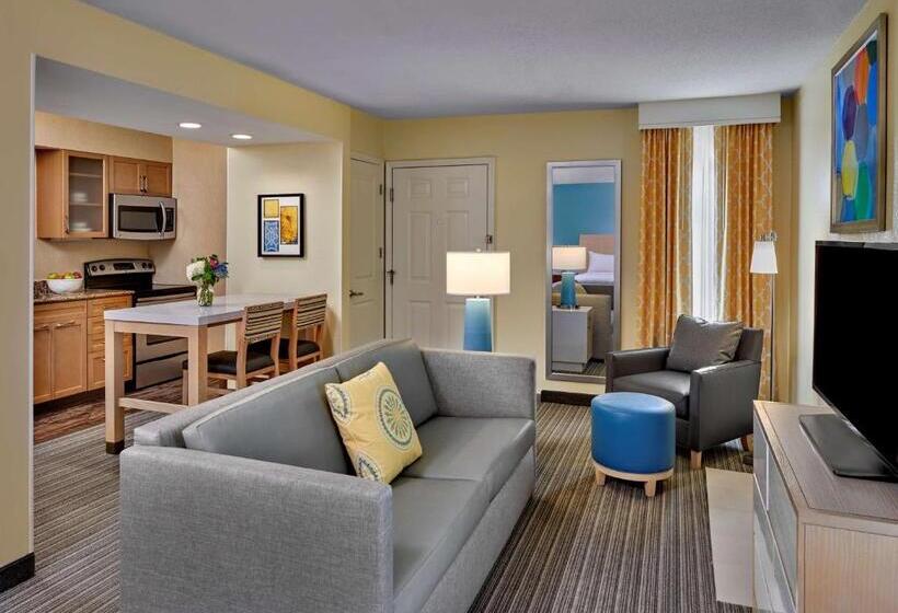 Люкс 2 Спальни, Sonesta Es Suites Cincinnati  Blue Ash