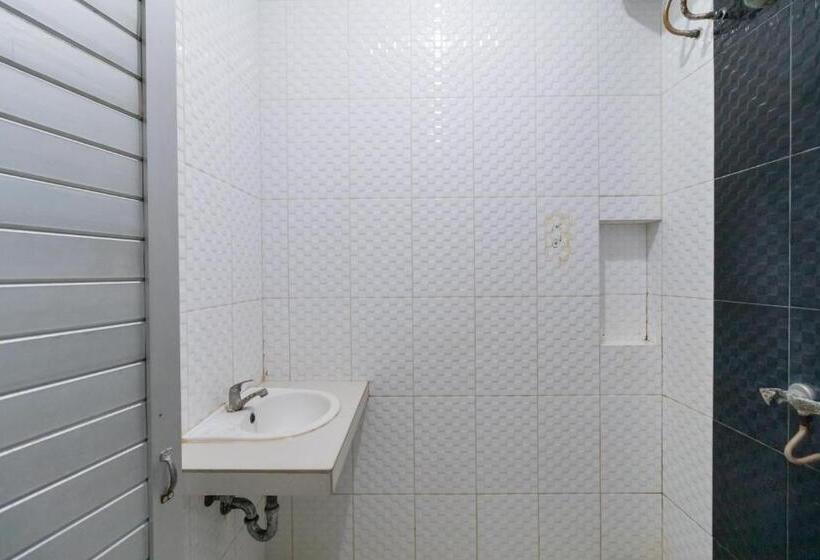 Номер Стандарт, Reddoorz Near Universitas Esa Unggul Bekasi Harapan Indah