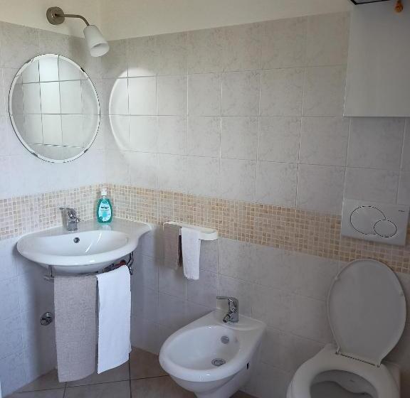 Номер Стандарт с Балконом, Il Faggio 17 B&b