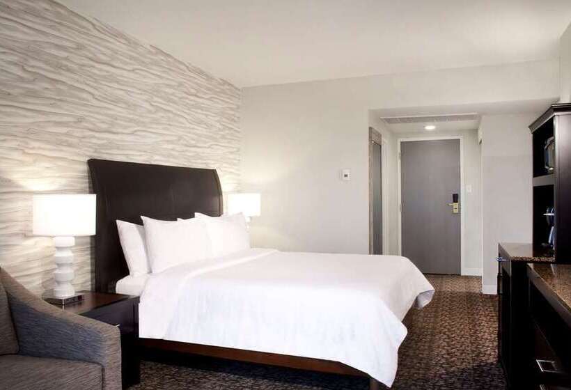 Номер Стандарт, Hilton Garden Inn Milwaukee Brookfield Conference Center, Wi