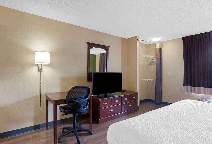 Студия Deluxe, Extended Stay America Suites  Raleigh  Cary  Harrison Ave