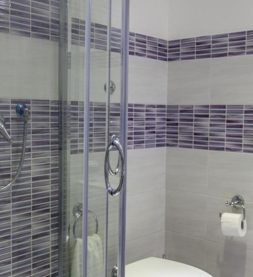 اتاق لوکس با تخت بزرگ, Imperiale Top