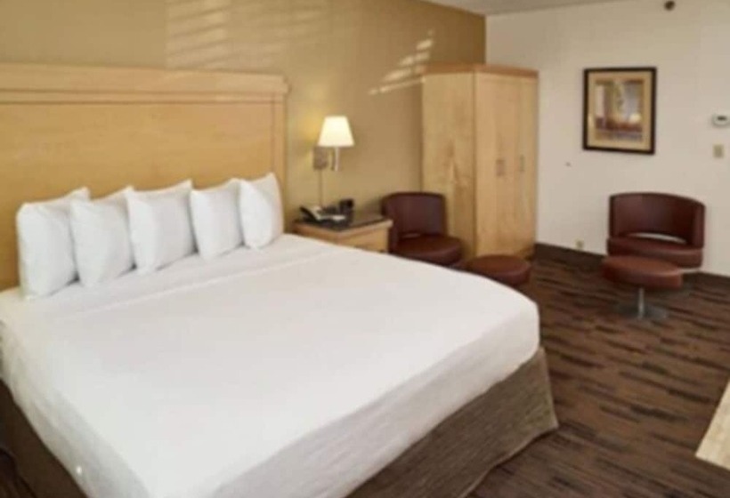Номер Deluxe, Livinn Hotel St Paul East / Maplewood