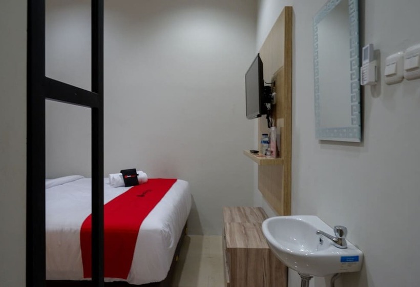 Номер Стандарт, Reddoorz @ Jalan Kartini Semarang