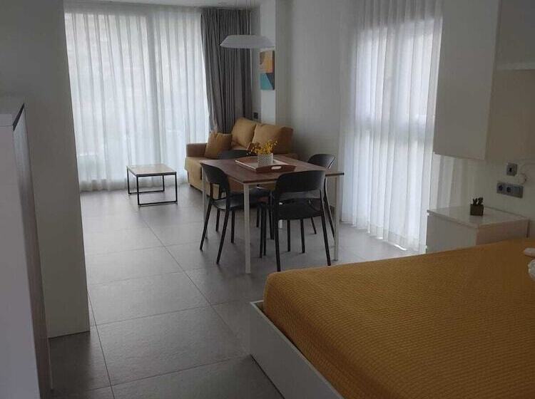 استودیوی استاندارد, Iberflat Apartamentos Los Pinos