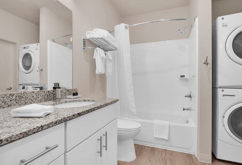 جناح غرفتين نوم, Waterwalk Extended Stay By Wyndham Raleigh   Rtp