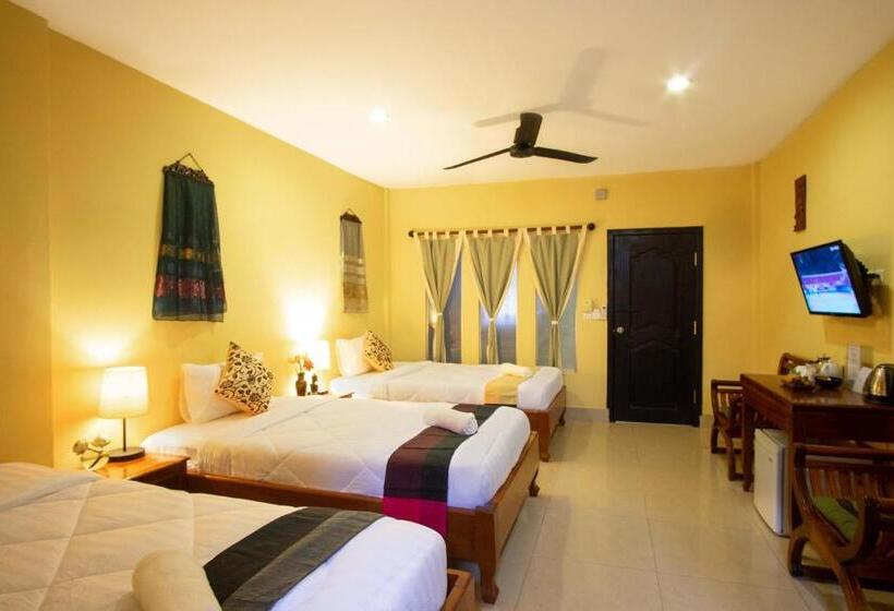 高级三人间, River Retreat Boutique