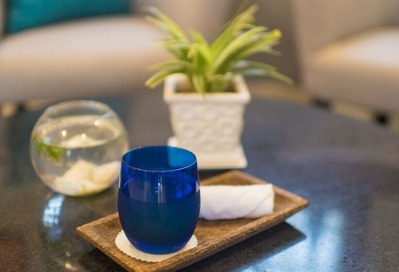 带阳台的豪华间, River Retreat Boutique