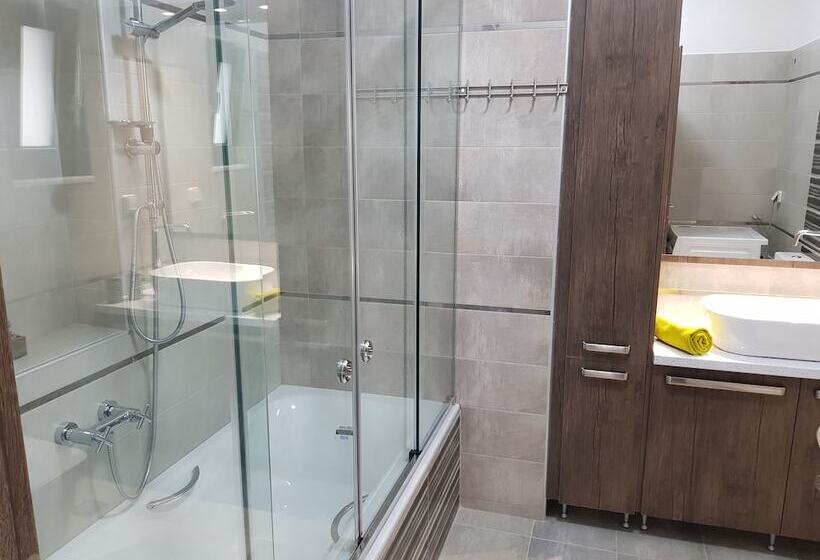 Дом 3 Спальни, Angela S Sea View 3 Bd House