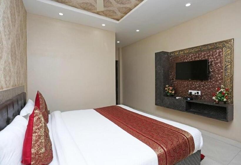 اتاق لوکس, Aadesh Palace