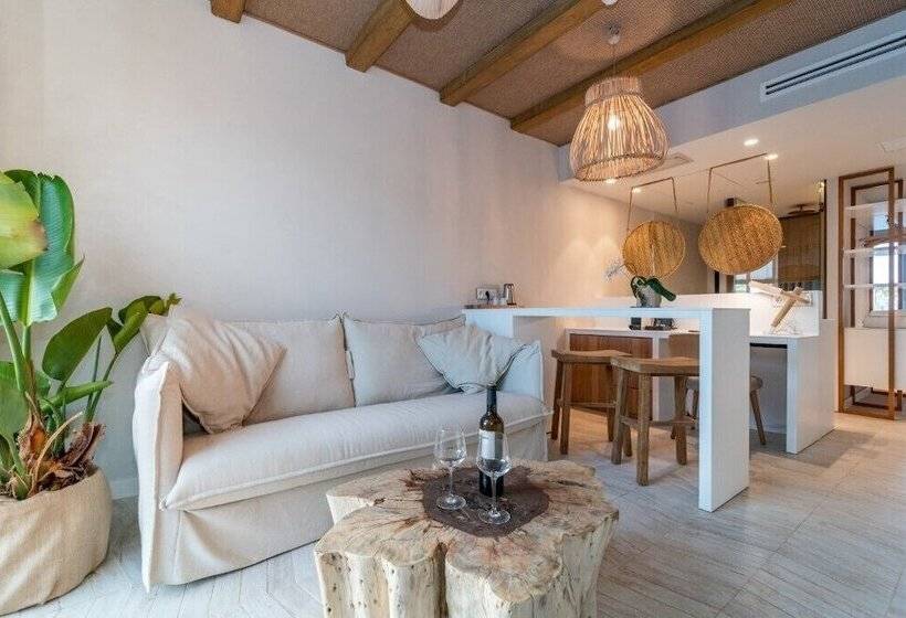Люкс с Бассейном, Lago Resort Menorca  Suites Del Lago Adults Only