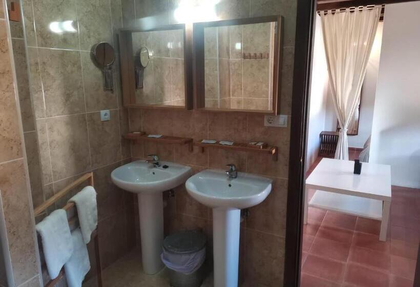 جناح عائلي, Posada De Cabra