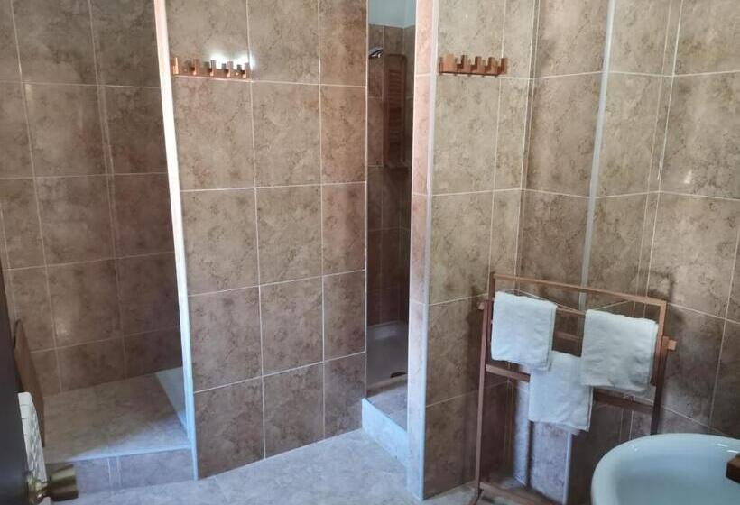 جناح عائلي, Posada De Cabra