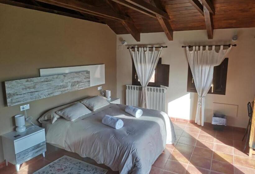 Люкс Повышенной Комфортности, Posada De Cabra
