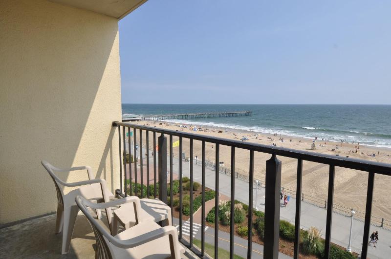 스탠다드 룸 킹사이즈 침대, Four Points By Sheraton Virginia Beach Oceanfront