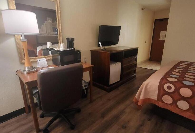 Стандартный Номер Кровать Кинг, Super 8 By Wyndham Canton/livonia Area