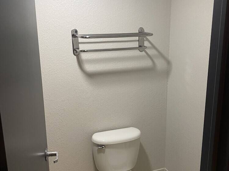 带2个双人床的标准工作室, Quality Inn Spring Valleynanuet