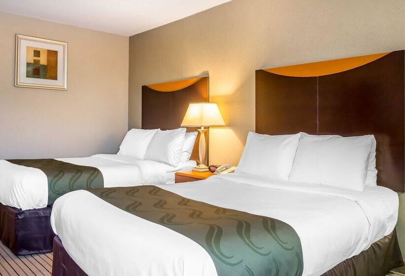 带2个双人床的标准工作室, Quality Inn Spring Valleynanuet