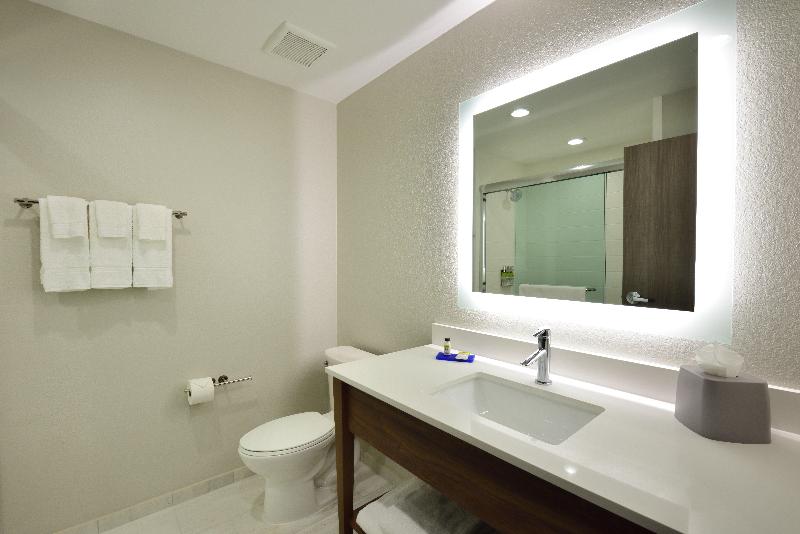Люкс Адаптированный для Инвалидов, Holiday Inn Express & Suites Spring   Woodlands Area, An Ihg