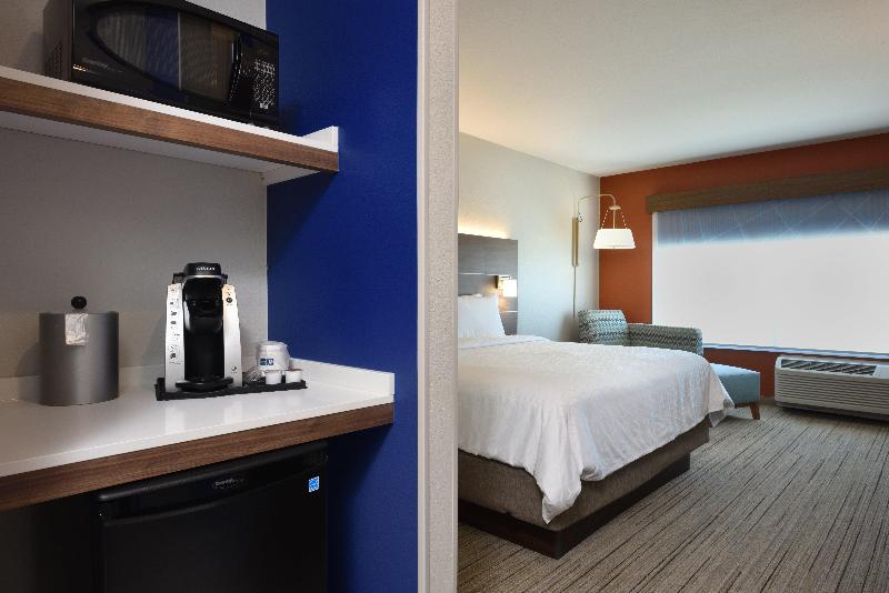 Номер Стандарт Кровать Кинг Адаптированный для Инвалидов, Holiday Inn Express & Suites Spring   Woodlands Area, An Ihg