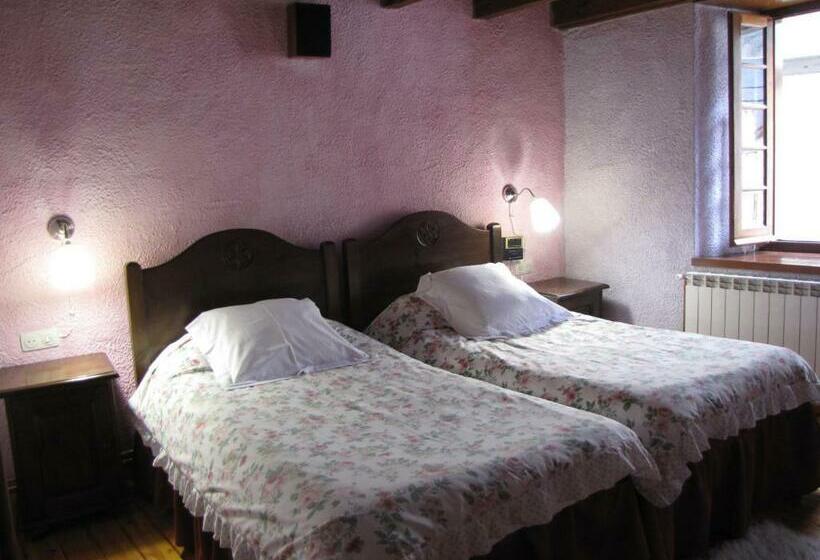 스탠다드 룸, Hostal Plaça Garós