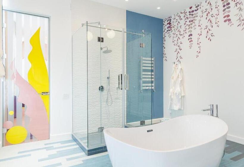 اتاق لوکس با تخت بزرگ, Vilacrosse Boutique Inn