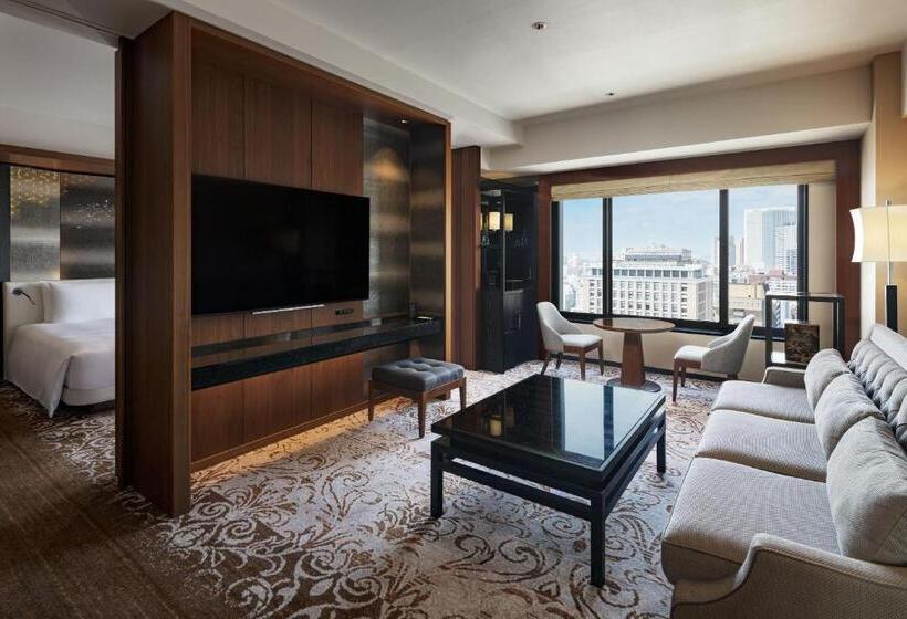 جناح, Hyatt Regency Yokohama