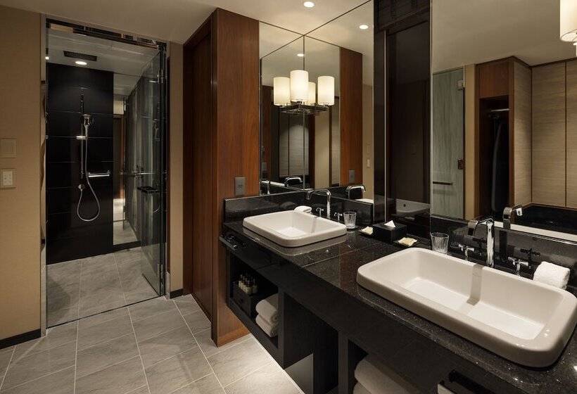 جناح سرير كينج, Hyatt Regency Yokohama