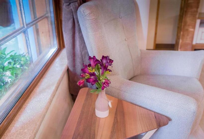 سوییت اجرایی, Boutique Guest House Yes For You