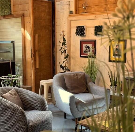 اتاق لوکس با بالکن, Boutique Guest House Yes For You