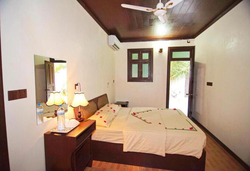 اتاق لوکس, Kuri Beach View Inn