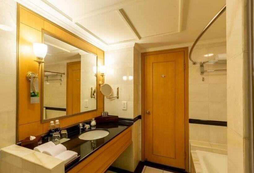 اتاق دلوکس با تخت کینگ و چشم‌انداز شهر, Renaissance Riverside Hotel Saigon