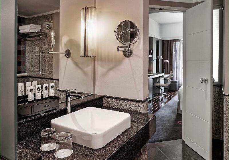 اتاق لوکس با چشم‌انداز شهر, Sofitel Saigon Plaza