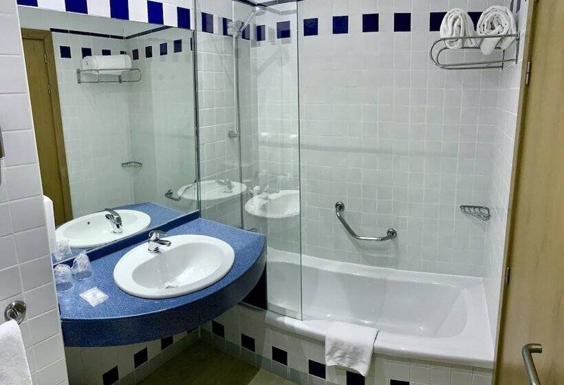 اتاق استاندارد, Holiday Inn Express Ciudad De Las Ciencias, An Ihg
